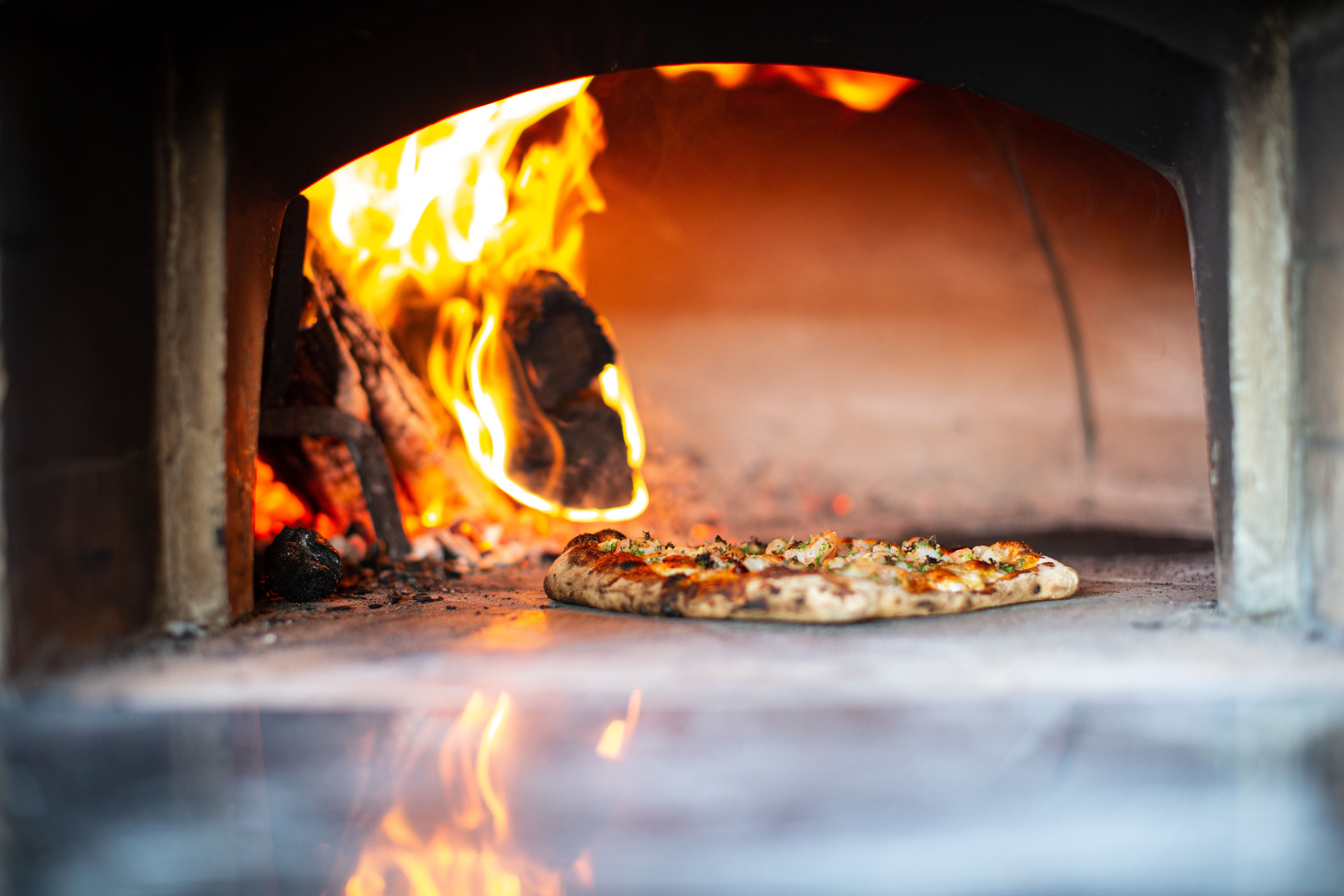 Der Pizzaofen im Einsatz